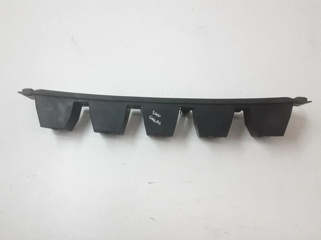 Rear bumper mounting bracket 30744950