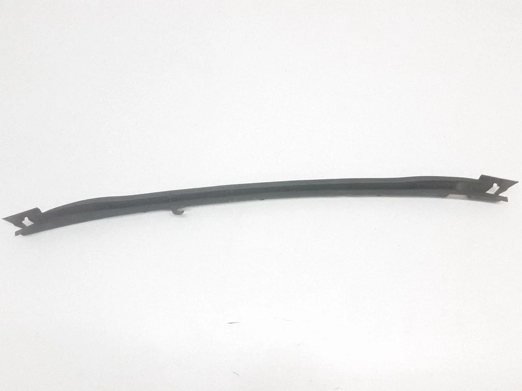 Rear bumper mounting bracket 30678653