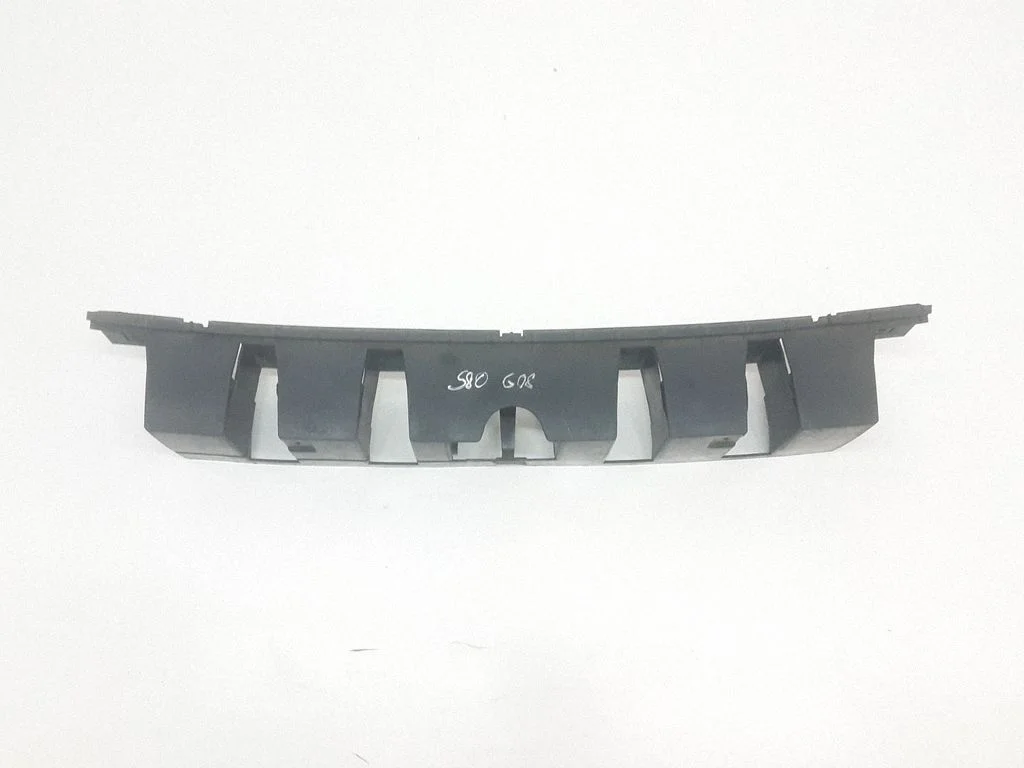 Rear bumper mounting bracket 30796391