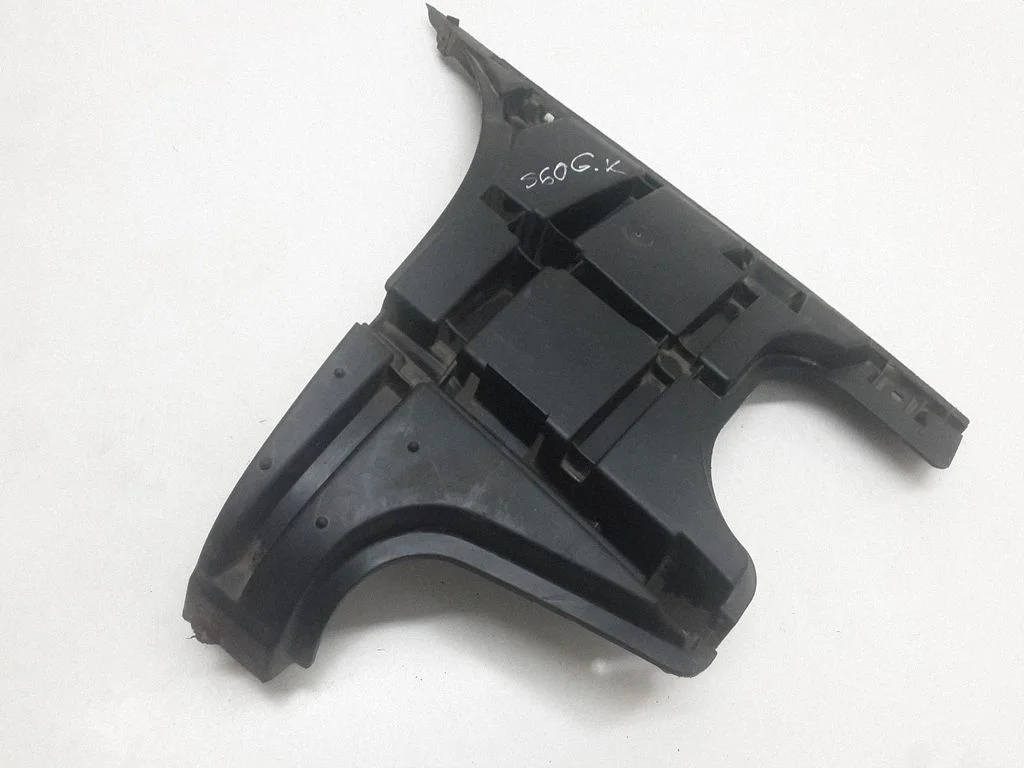 Rear bumper mounting bracket 08693386