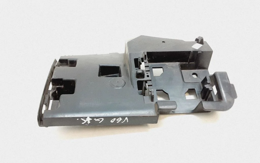 Rear bumper mounting bracket 31352284