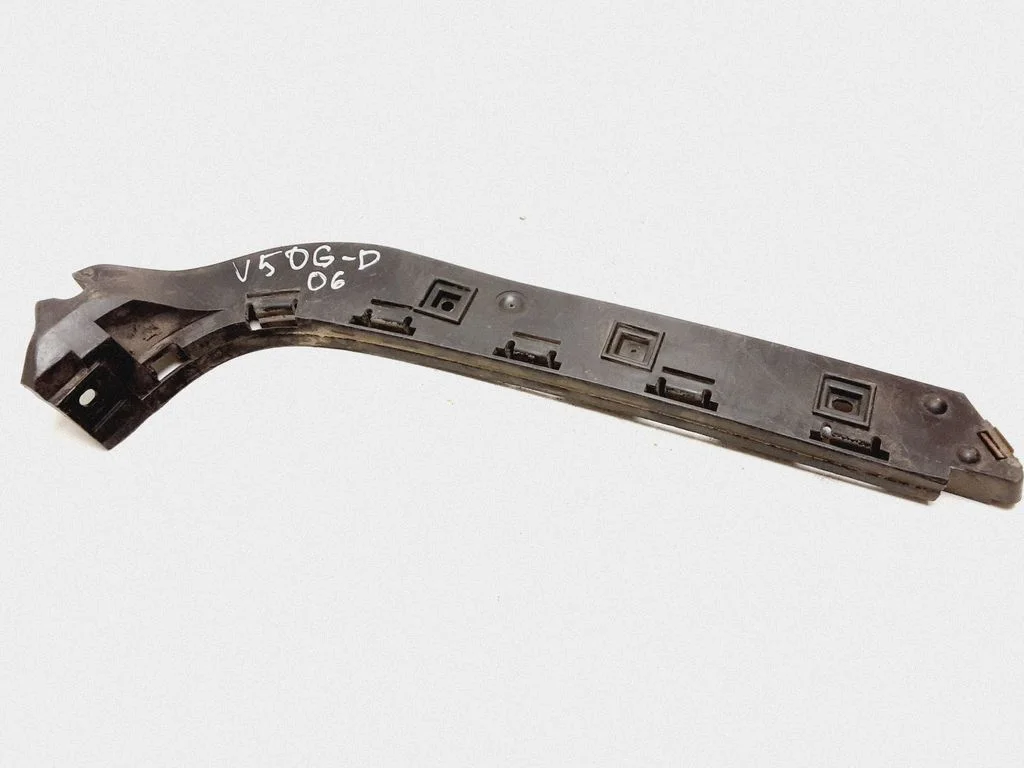 Rear bumper mounting bracket 30764234