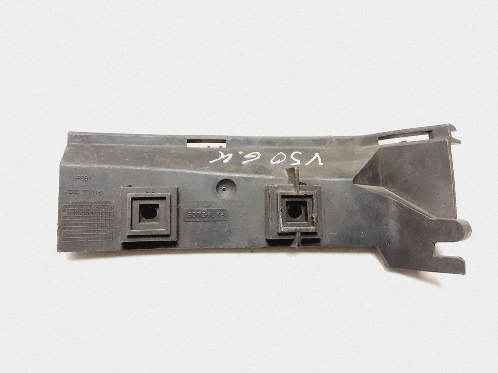 Rear bumper mounting bracket 30764179