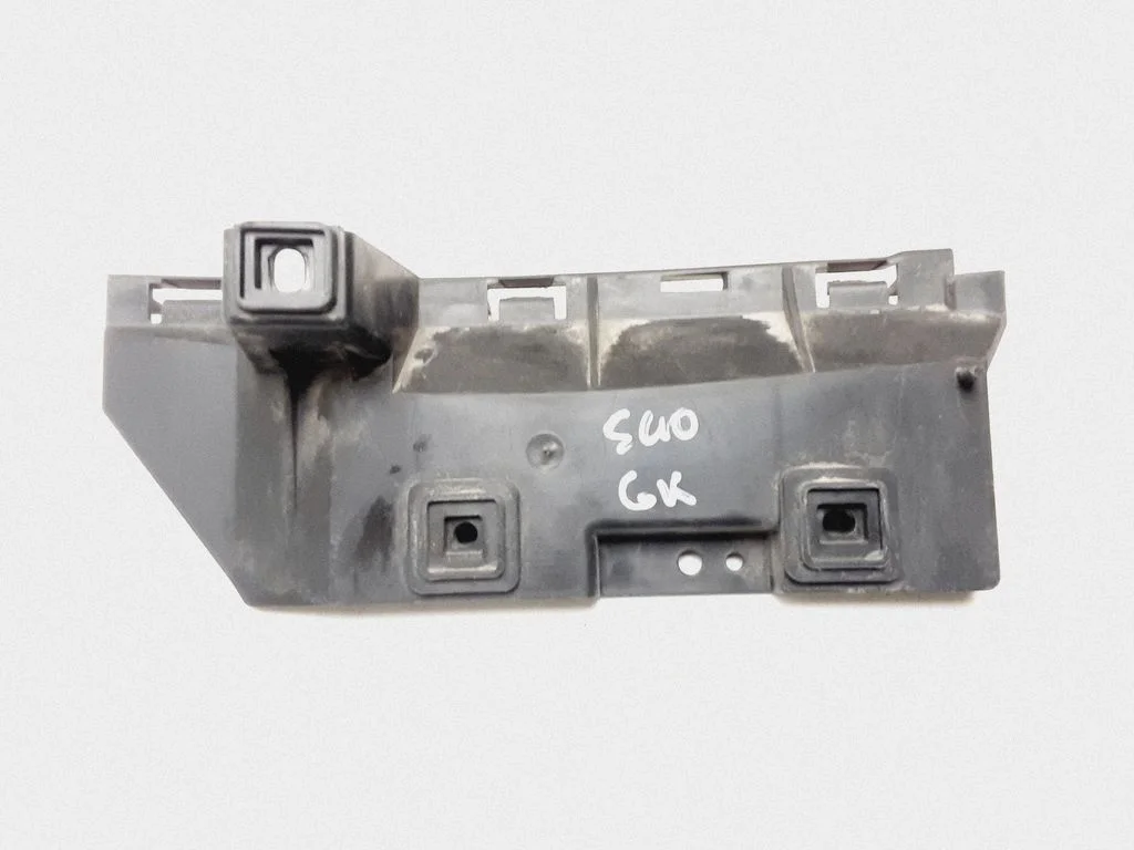 Rear bumper mounting bracket 31265594