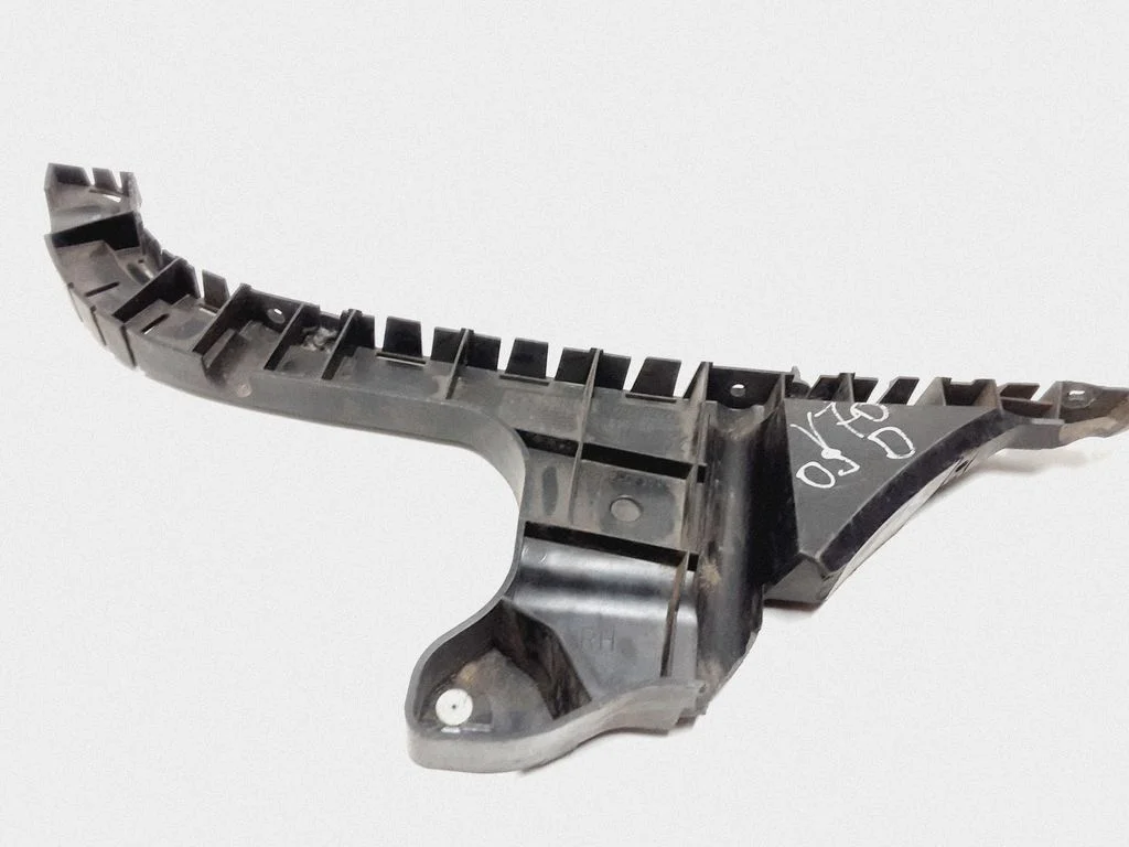 Rear bumper mounting bracket 31265328