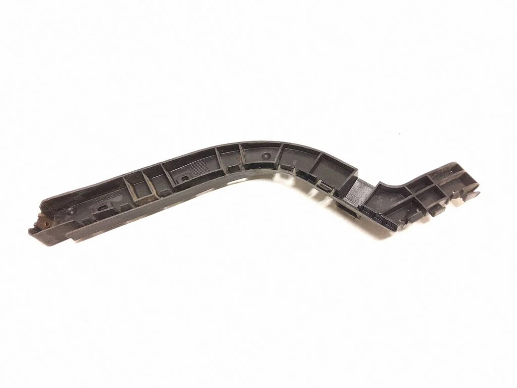Rear bumper mounting bracket 30744952