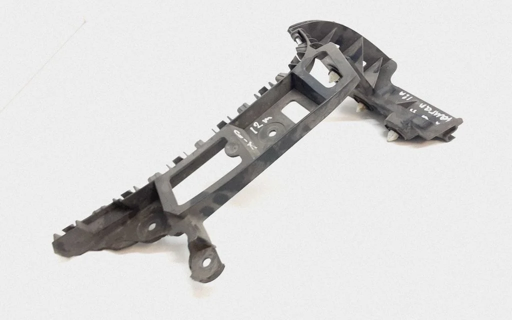Rear bumper mounting bracket 1T0807453