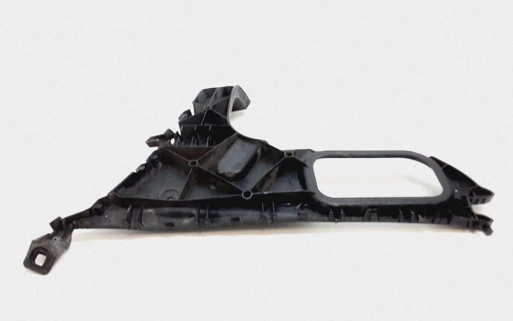 Rear bumper mounting bracket 4L0807454A