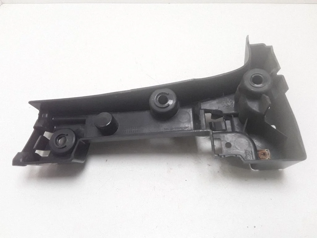 Rear bumper mounting bracket 7226936