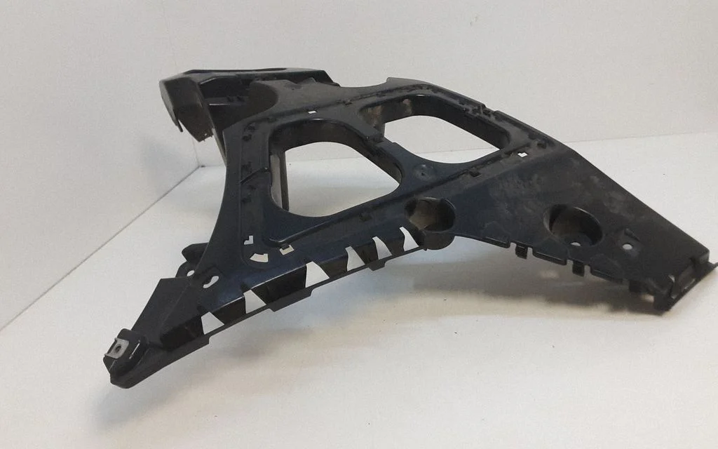 Rear bumper mounting bracket 7176246