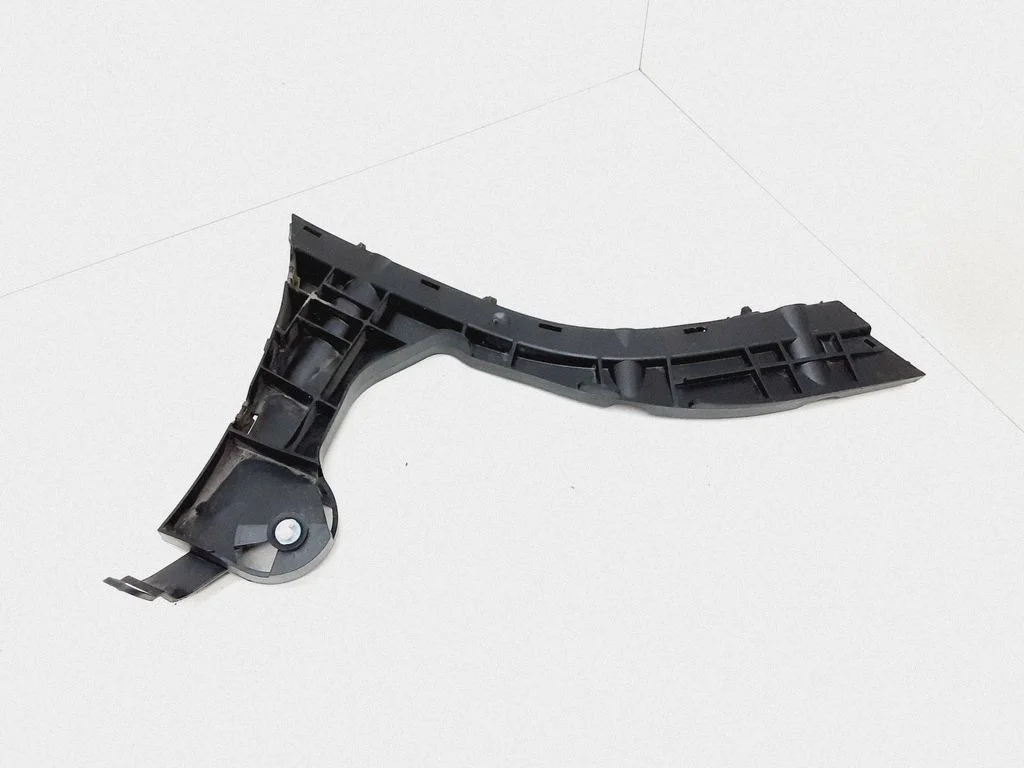 Rear bumper mounting bracket – Volvo XC60 (2009-2013)