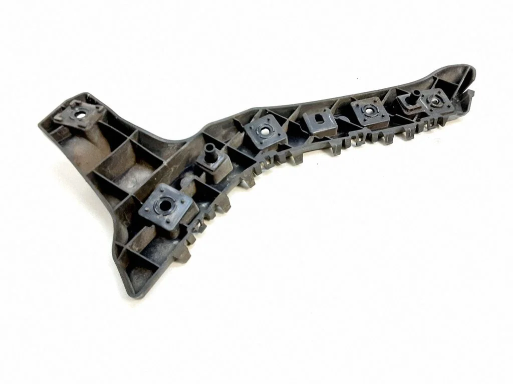 Rear bumper mounting bracket – Ford Fusion II (2013-)