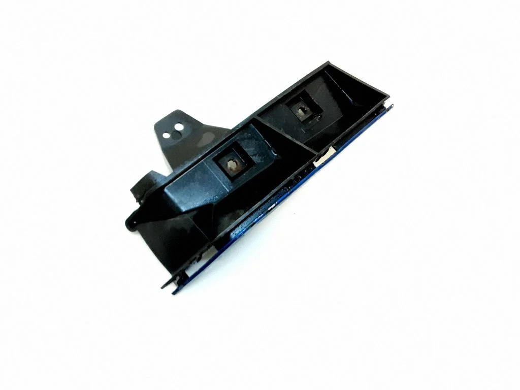 Rear bumper mounting bracket – Volvo V50 (2004-2007)