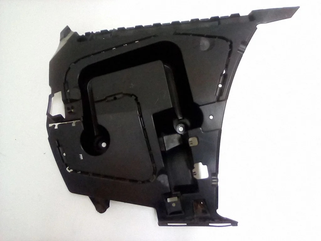 Rear bumper mounting bracket – right