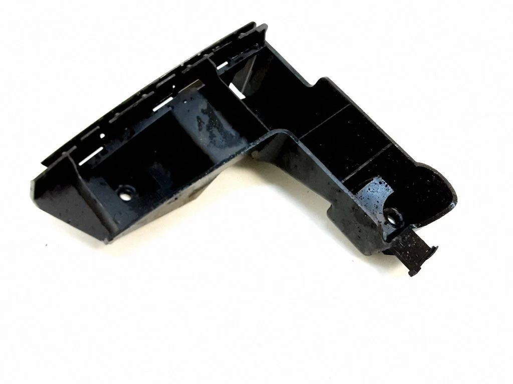 Rear bumper mounting bracket – Volvo V70 (2005-2008)