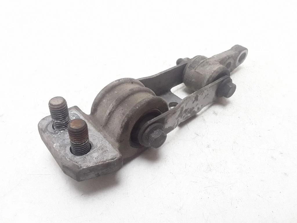 Gearbox mount – Volvo XC70 (2001-2004)
