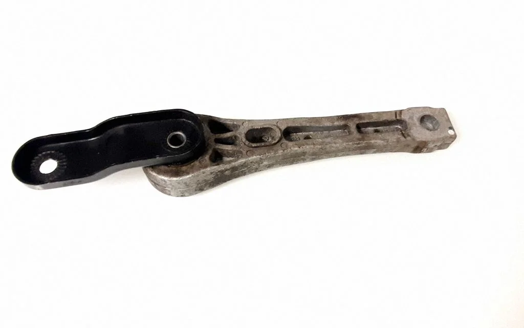 Gearbox mount – Volkswagen Passat CC (2008-2016)
