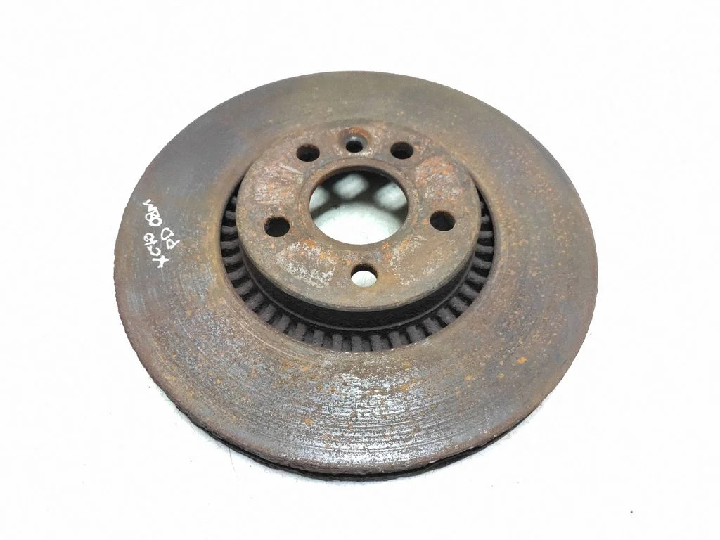Esimene piduriketas – Volvo XC70 (2008-2013)