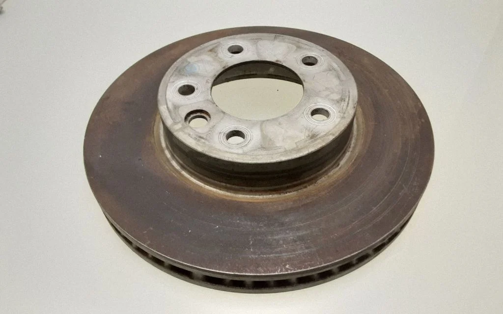 Front brake disc 7L6615302
