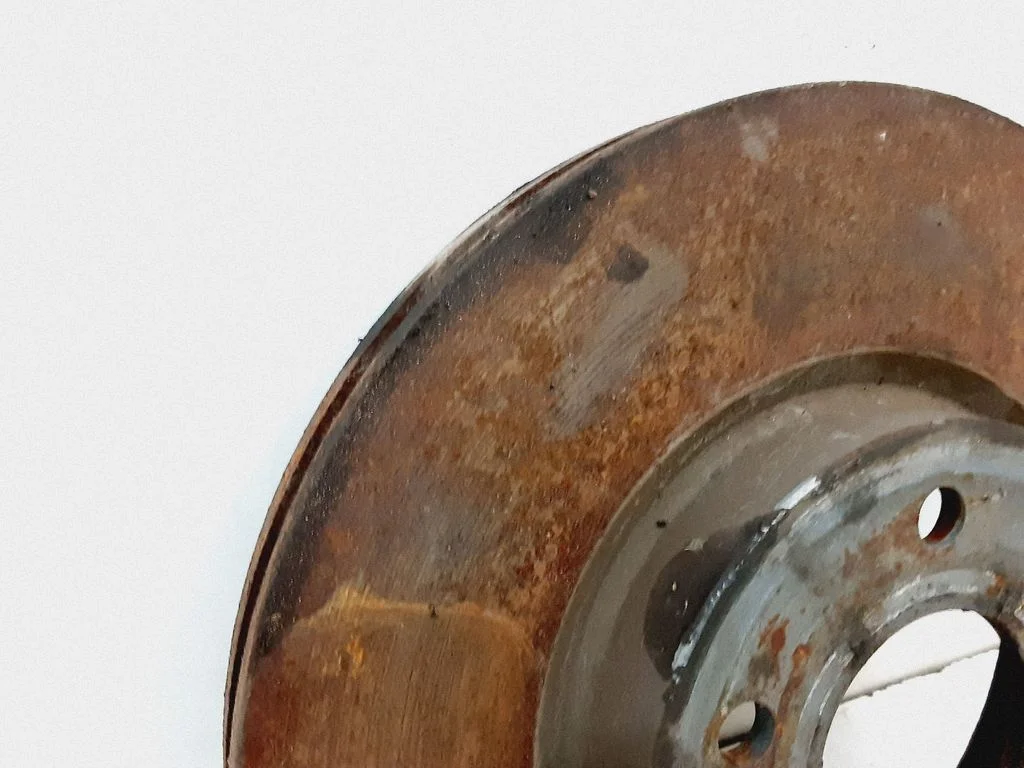 Front brake disc – front right