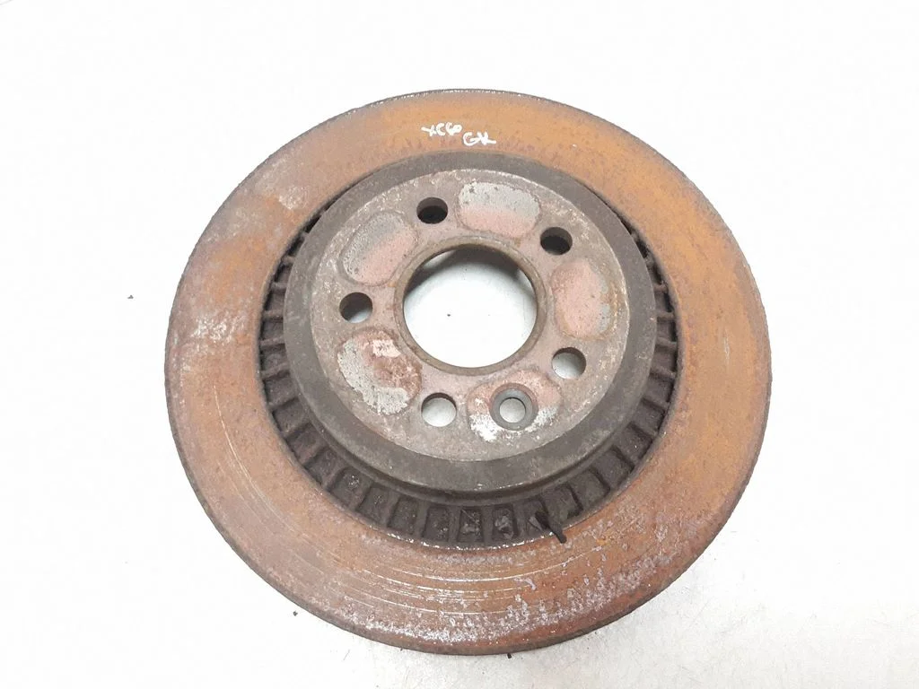 Tagumine piduriketas – tagumine vasak