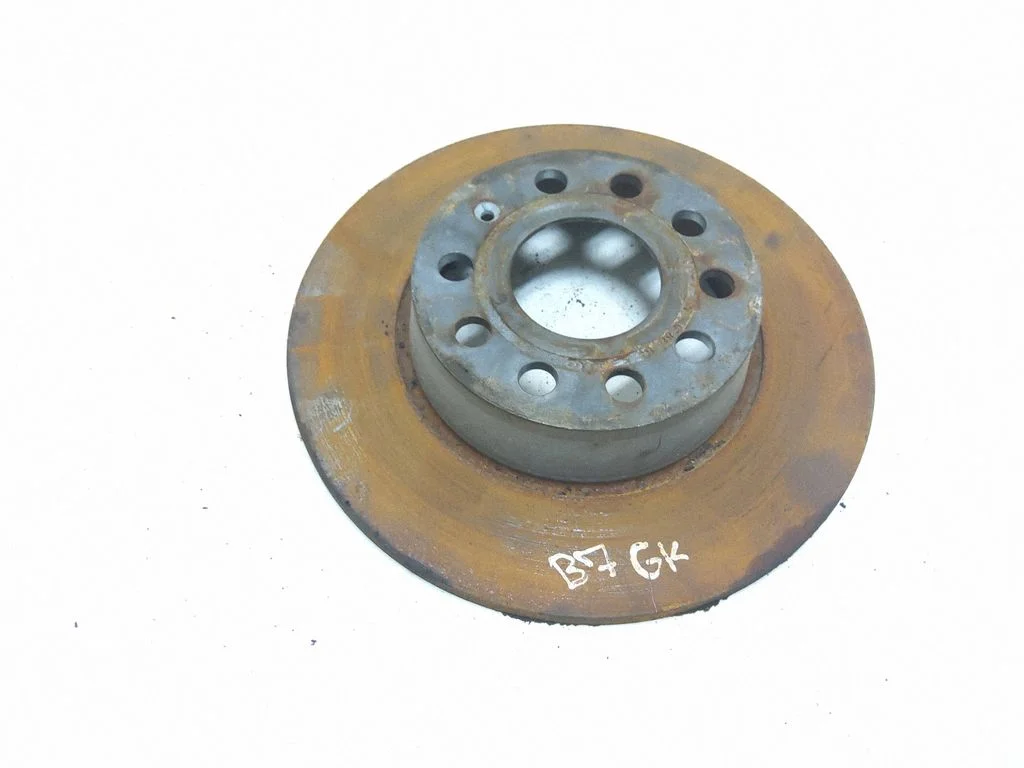 Tagumine piduriketas – vasak