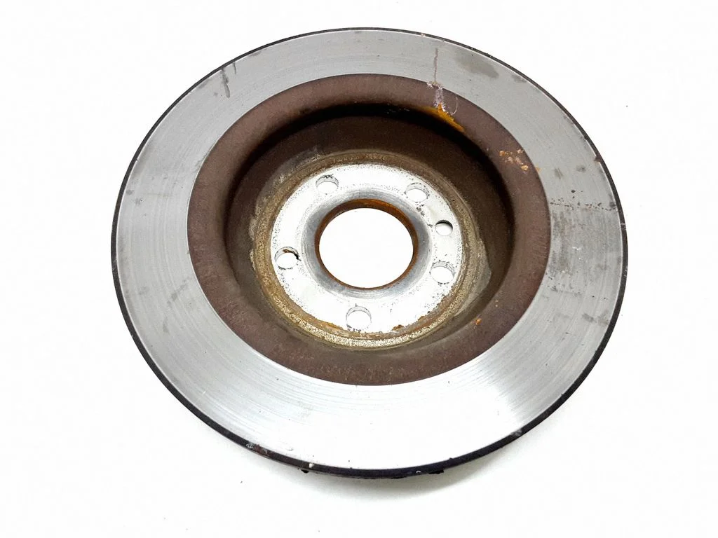 Tagumine piduriketas