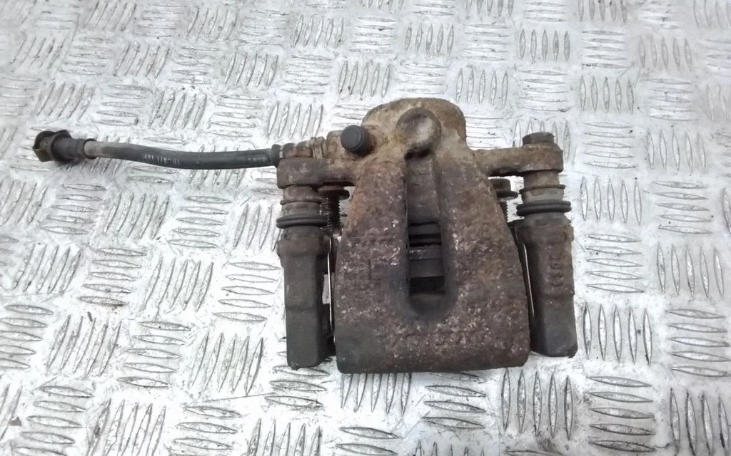 Tagumine pidurisadul – tagumine vasak