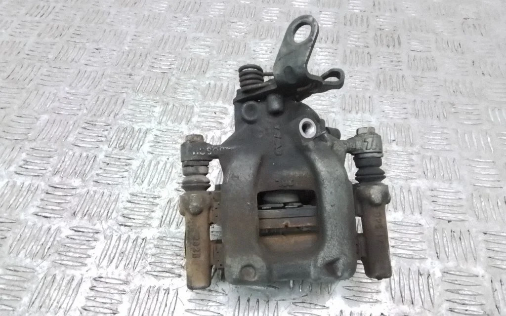 Tagumine pidurisadul – tagumine parem