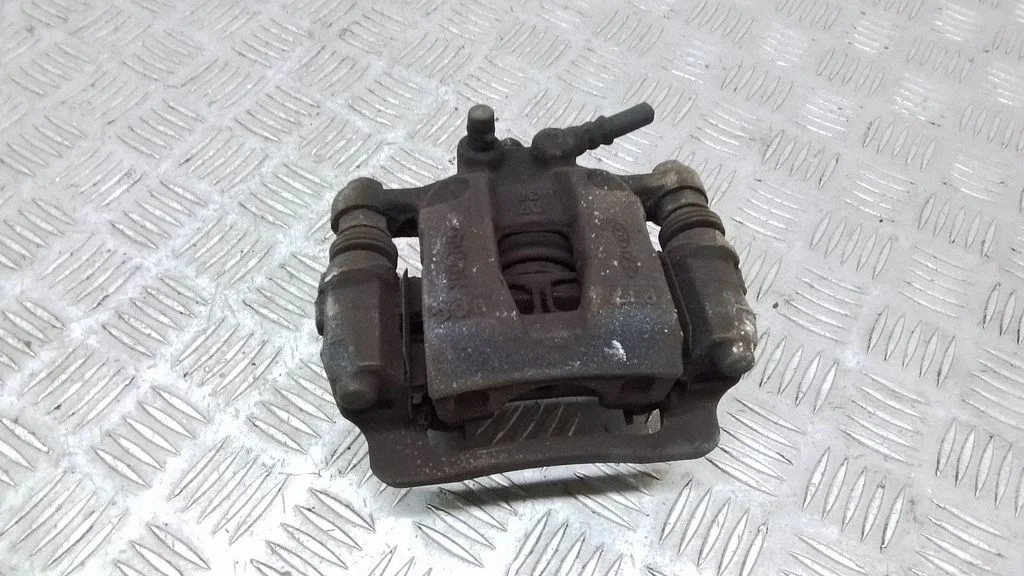 Rear brake caliper – rear left