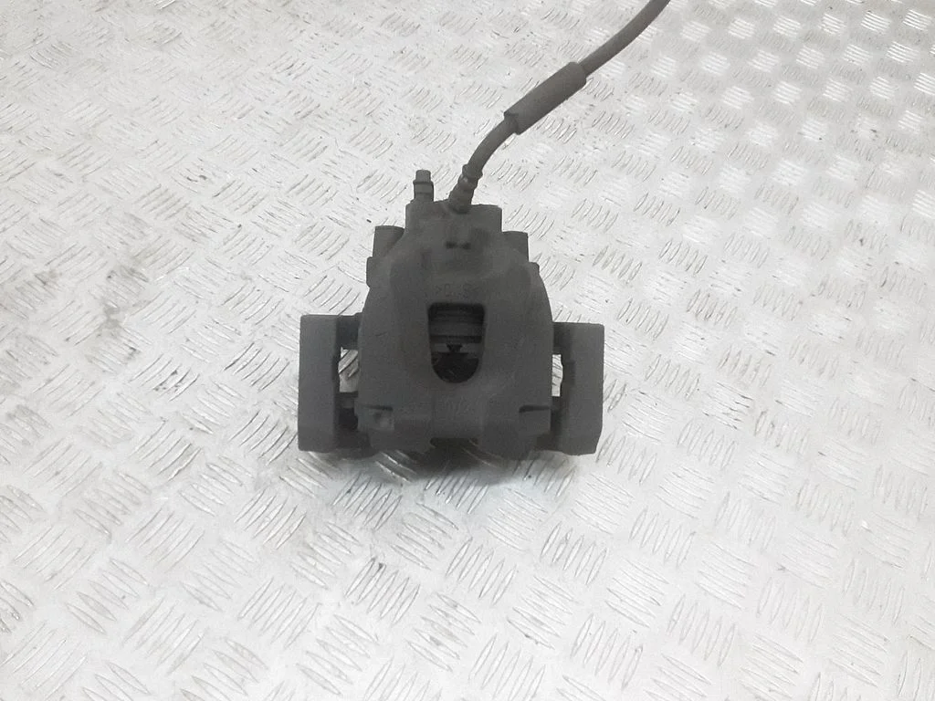 Tagumine pidurisadul – BMW 7-seeria F01 F02 F03 F04 (2008-2016)