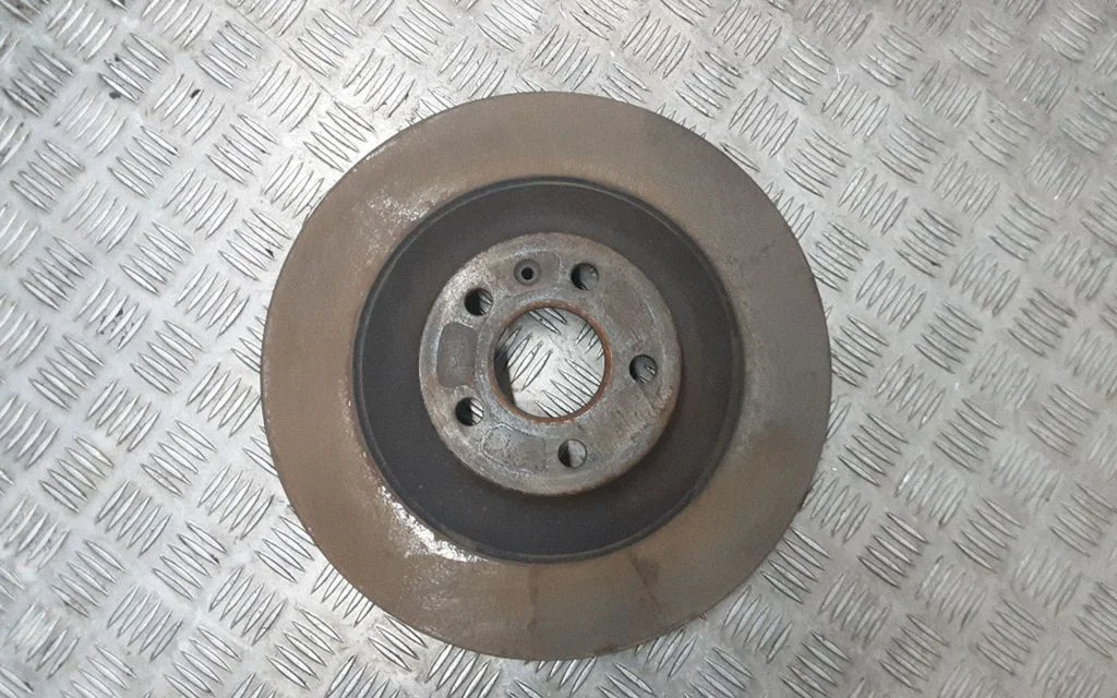 Tagumine piduriketas – Volvo XC90 (2014-)