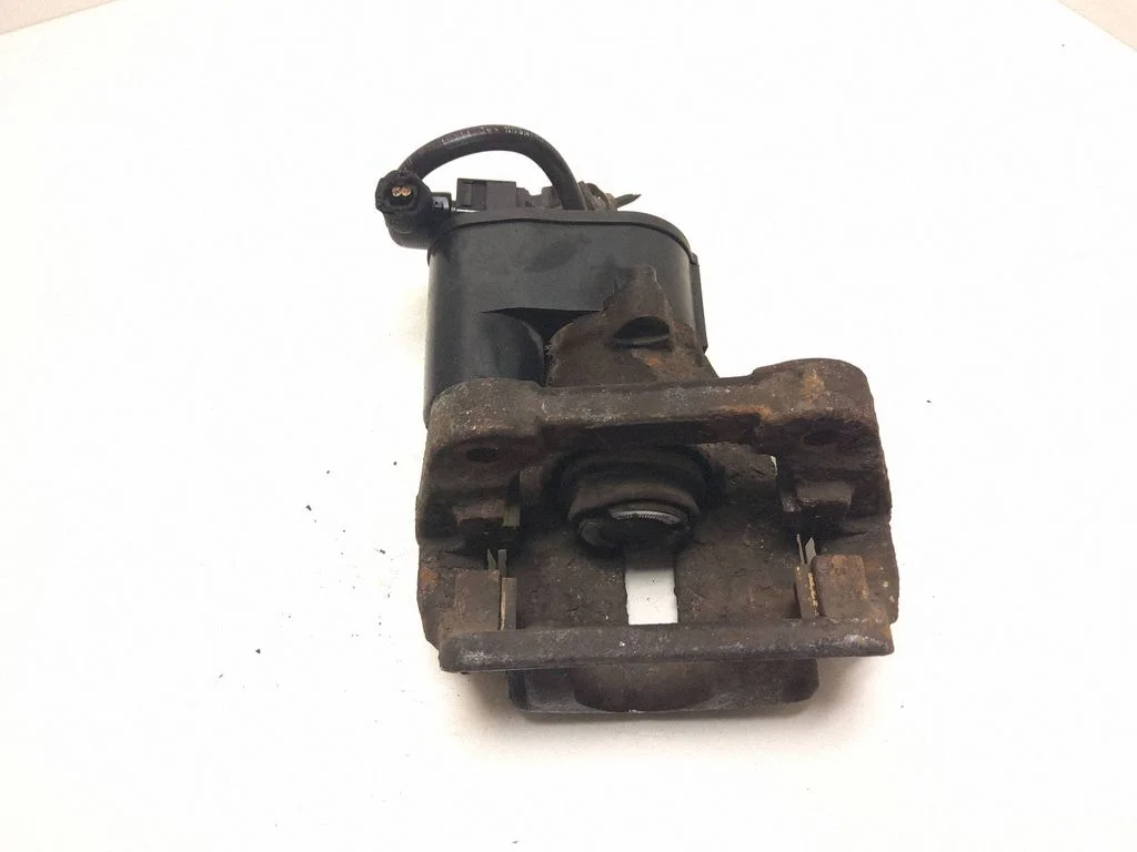 Tagumine pidurisadul 32332594