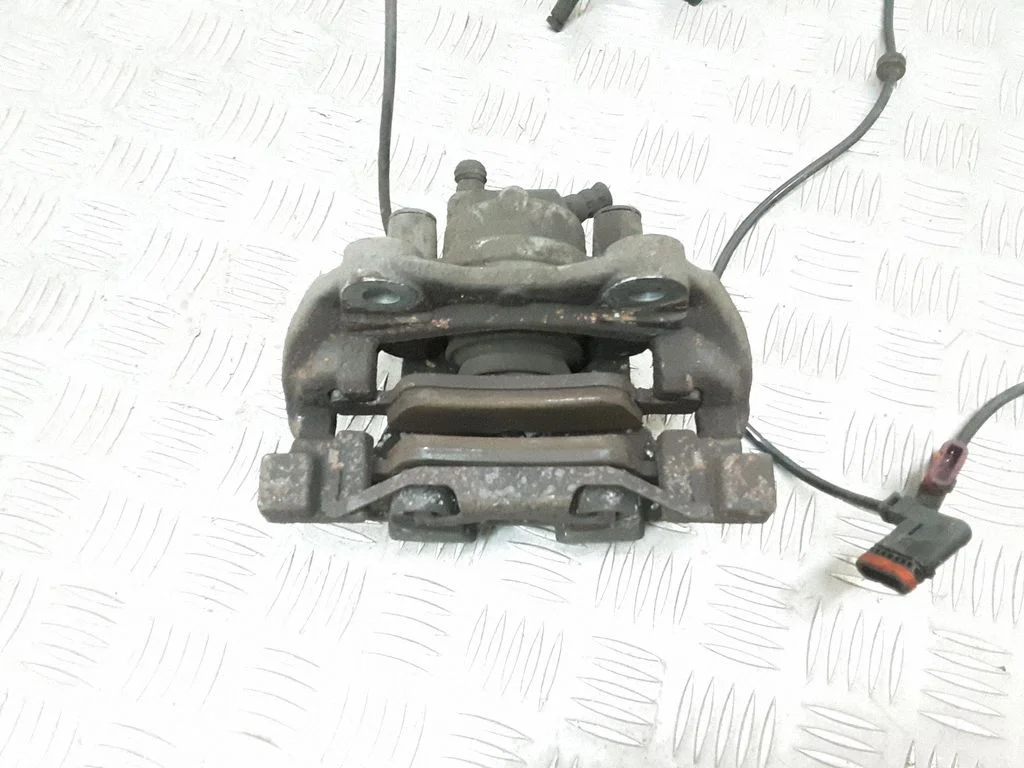 Tagumine pidurisadul 2124230381