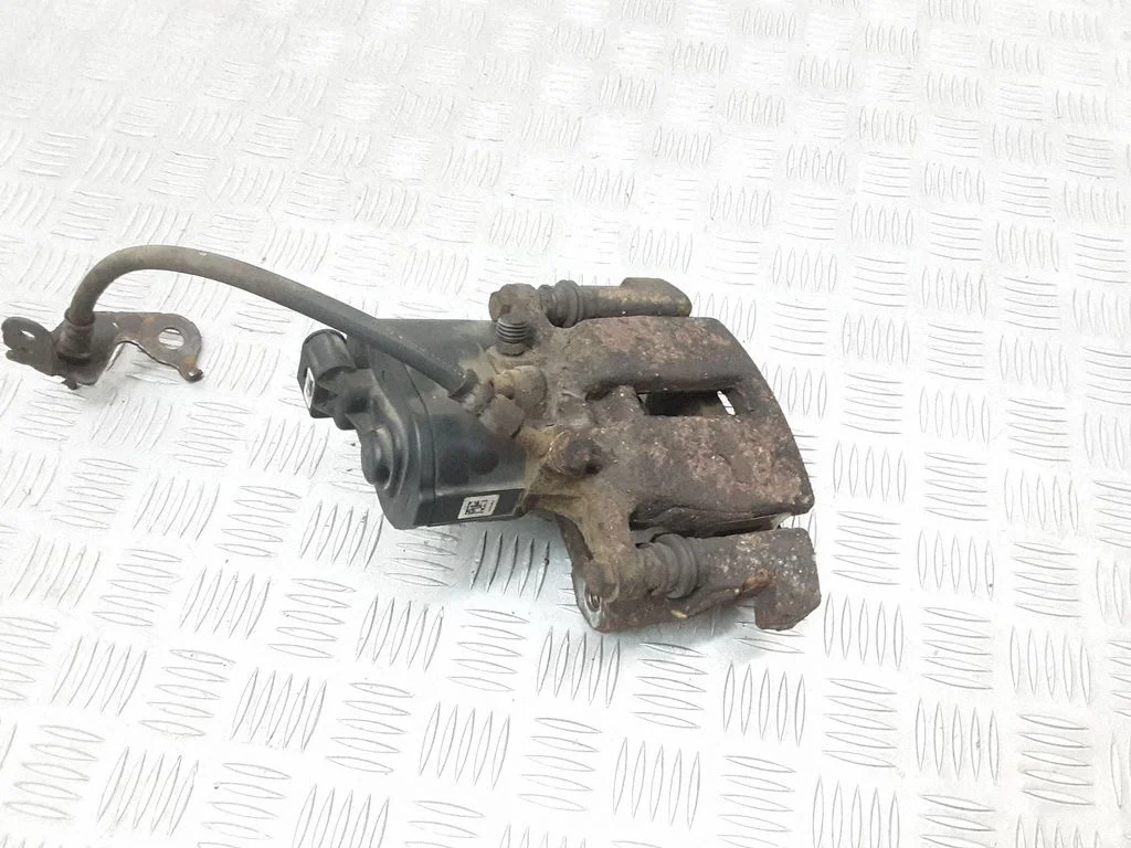 Tagumine pidurisadul – tagumine parem