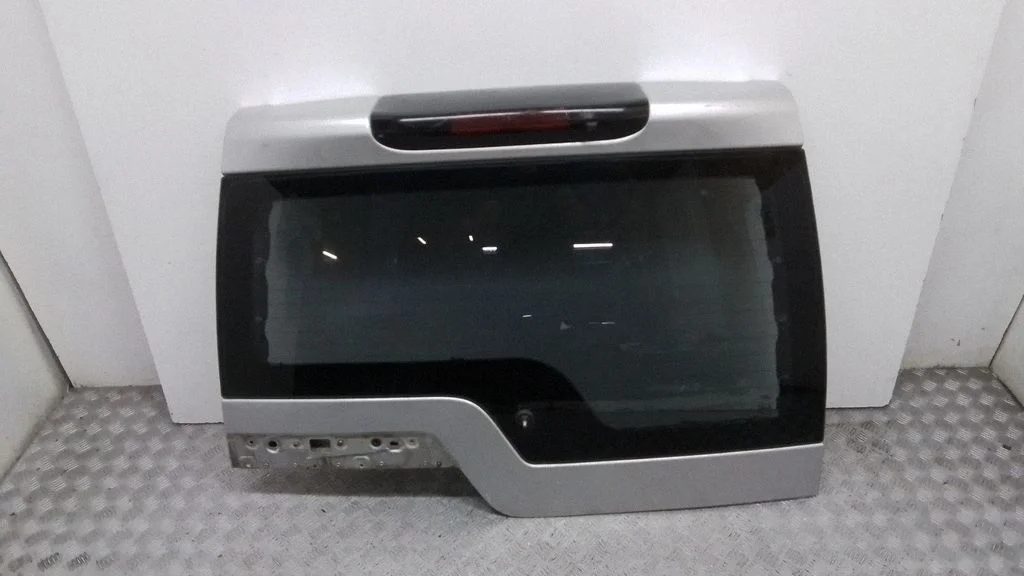 Tailgate/trunk/boot lid – rear