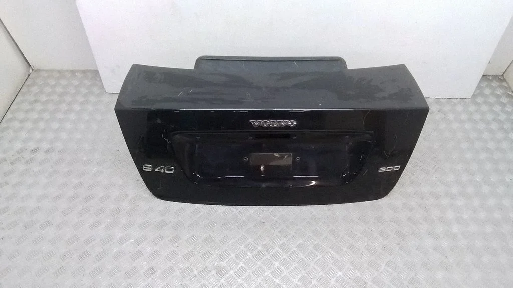 Tailgate/trunk/boot lid – rear