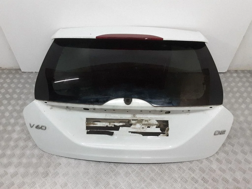 Tailgate/trunk/boot lid – rear
