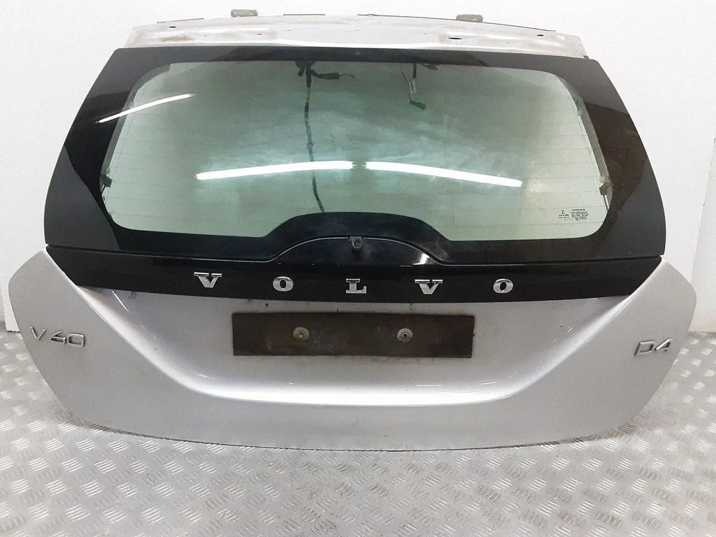 Tailgate/trunk/boot lid – rear