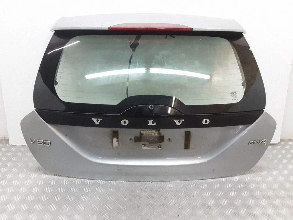Tailgate/trunk/boot lid – rear