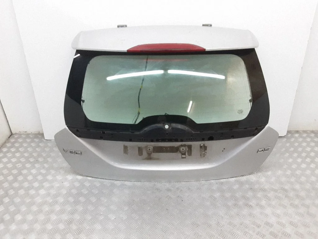 Tailgate/trunk/boot lid – rear