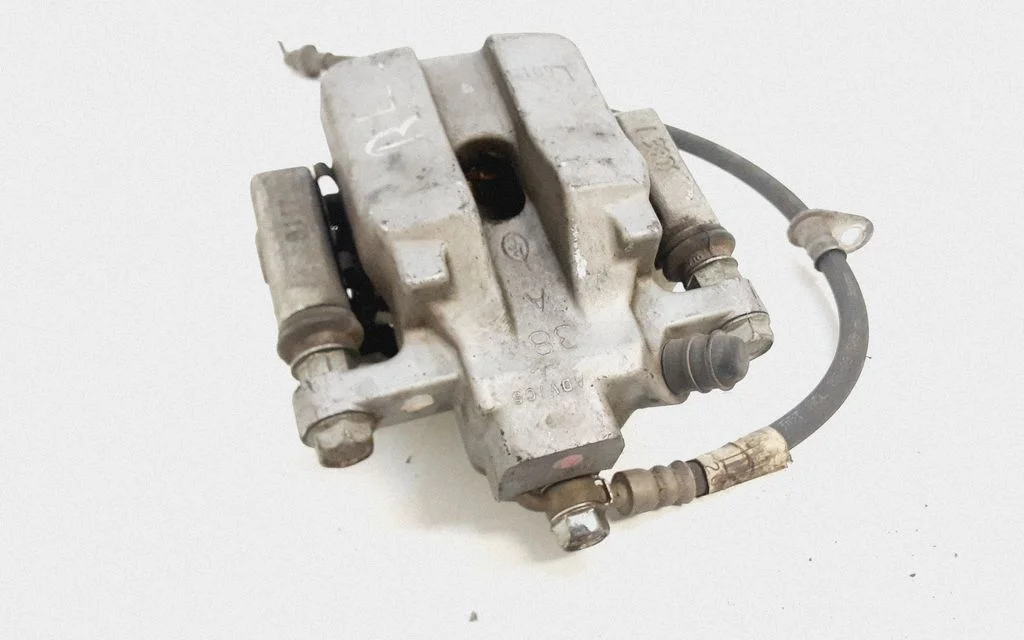 Tagumine pidurisadul – Toyota RAV 4 (XA30) (2006-2016)