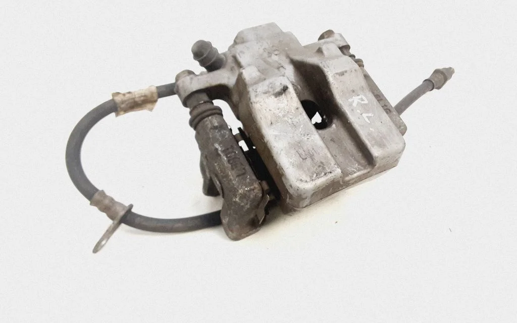 Tagumine pidurisadul – Toyota RAV 4 (XA30) (2006-2016)