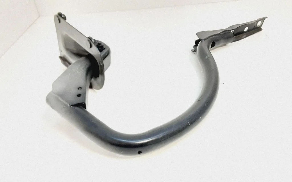 Zawiasy klapy bagażnika – BMW Seria 7 F01 F02 F03 F04 (2008-2016)