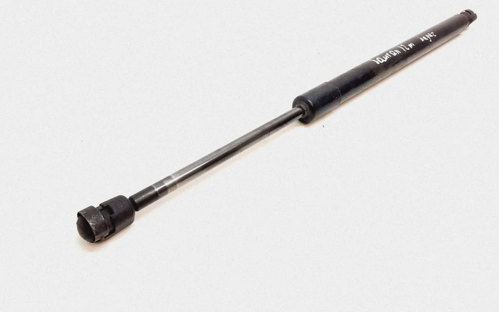 Tailgate/trunk strut/damper 1T0827550H