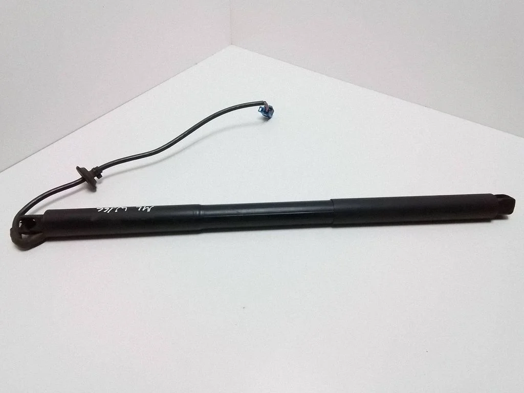 Tailgate/trunk strut/damper A1668901130