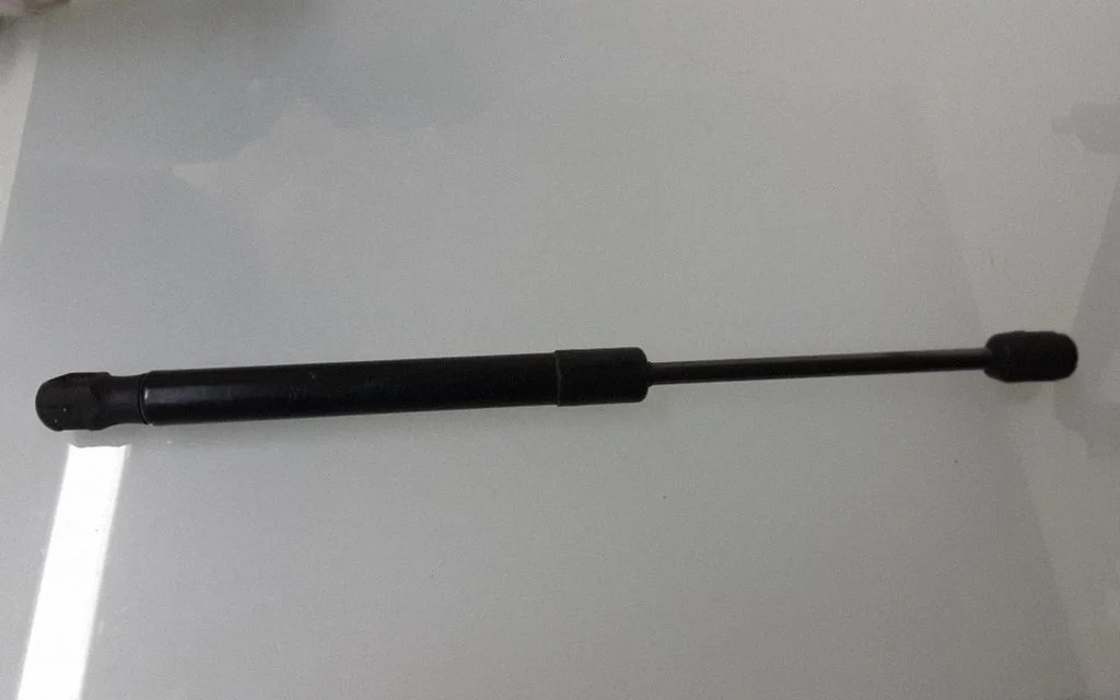 Tailgate/trunk strut/damper