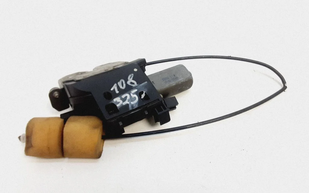 Tailgate/trunk/boot lock/catch/latch – Mercedes-Benz S-Class W221 (2005-2013)