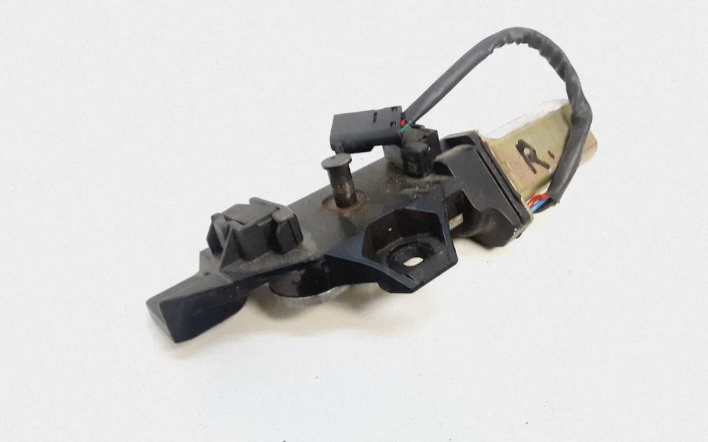 Tailgate/trunk/boot lock/catch/latch 7014872