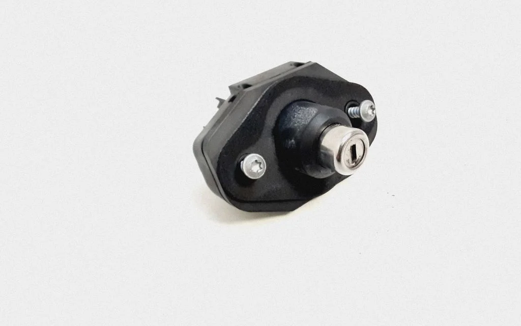 Tailgate/trunk/boot lock/catch/latch – BMW 7 Series F01 F02 F03 F04 (2008-2016)